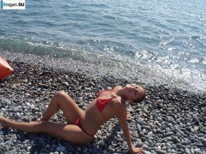 pebbles on the chests are always seductive. Thumb 27