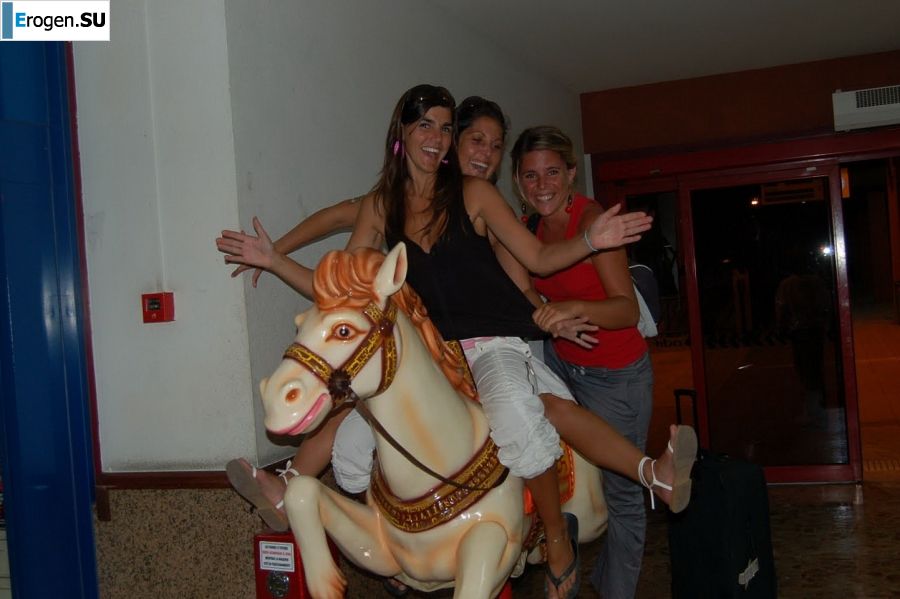 nudist lesbians. Part 2. Photo 31