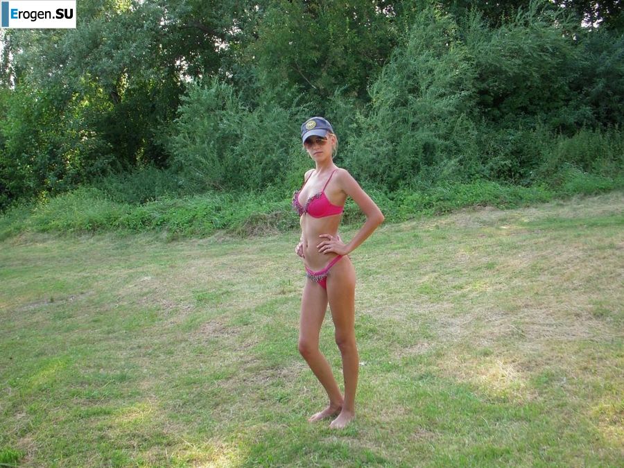 a spectacular bitch is bared somewhere in Europe. Photo 10