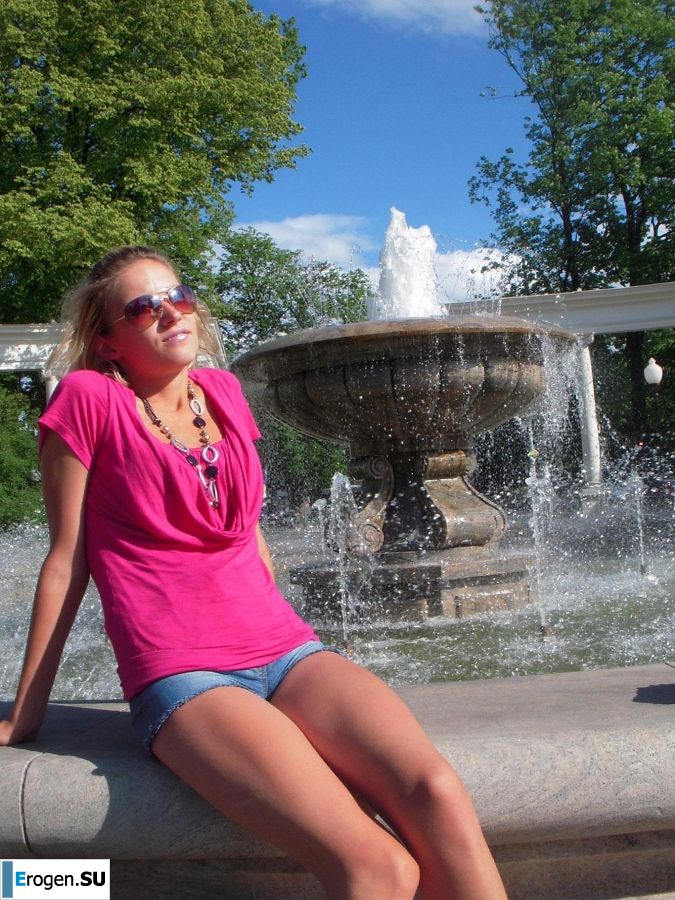 a spectacular bitch is bared somewhere in Europe. Photo 29