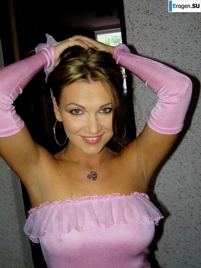 стриптизерша за кулисами. Фото 1