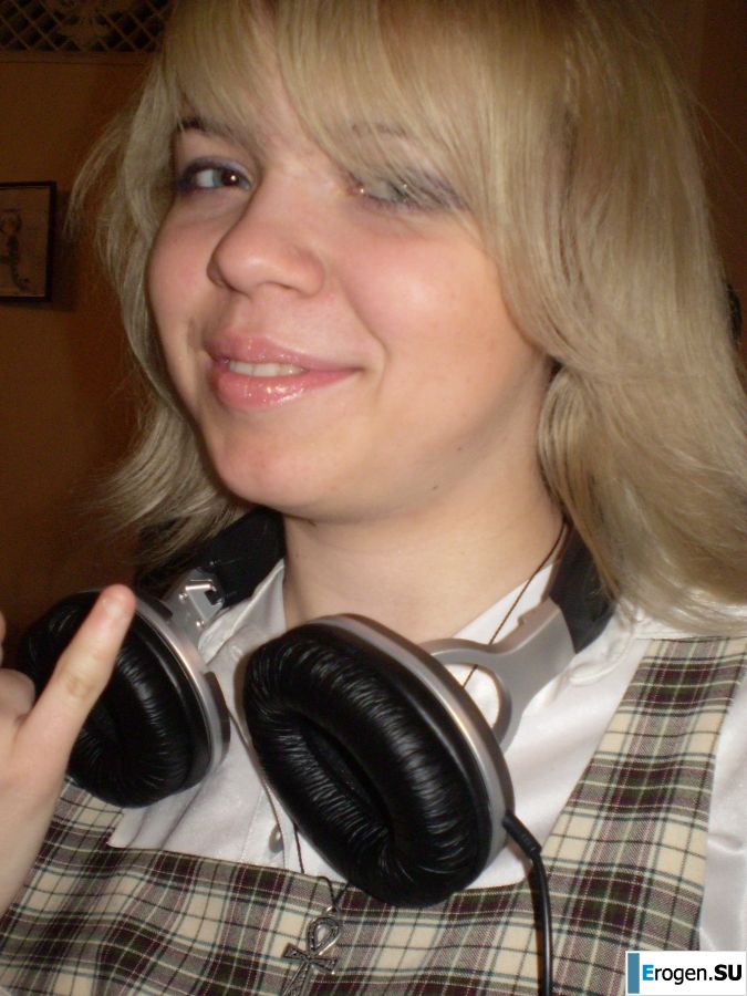 милая голая студентка кайфует. Фото 25