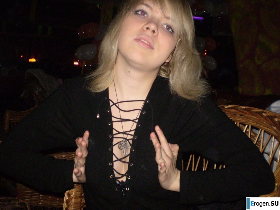 милая голая студентка кайфует. Фото 31