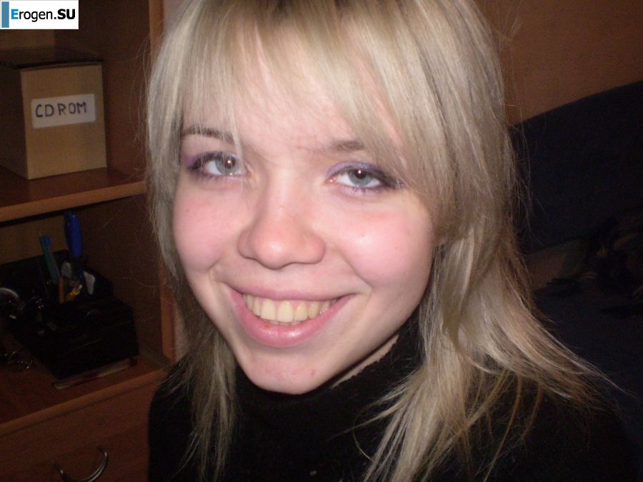 милая голая студентка кайфует. Фото 59