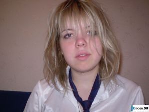 милая голая студентка кайфует. Эскиз 16