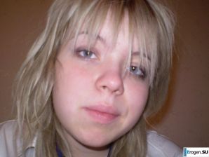 милая голая студентка кайфует. Эскиз 17