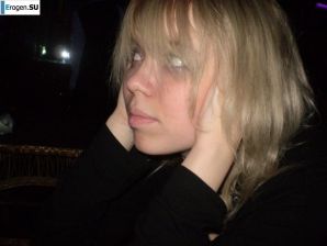 милая голая студентка кайфует. Эскиз 32