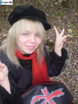 милая голая студентка кайфует. Эскиз 50