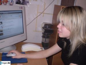 милая голая студентка кайфует. Эскиз 55