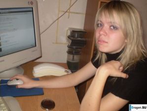 милая голая студентка кайфует. Эскиз 56