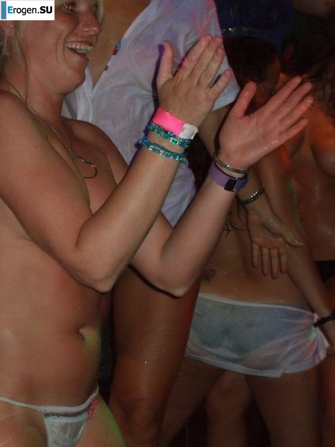 competition of wet t-shirts in a night club. Part 5. Photo 11