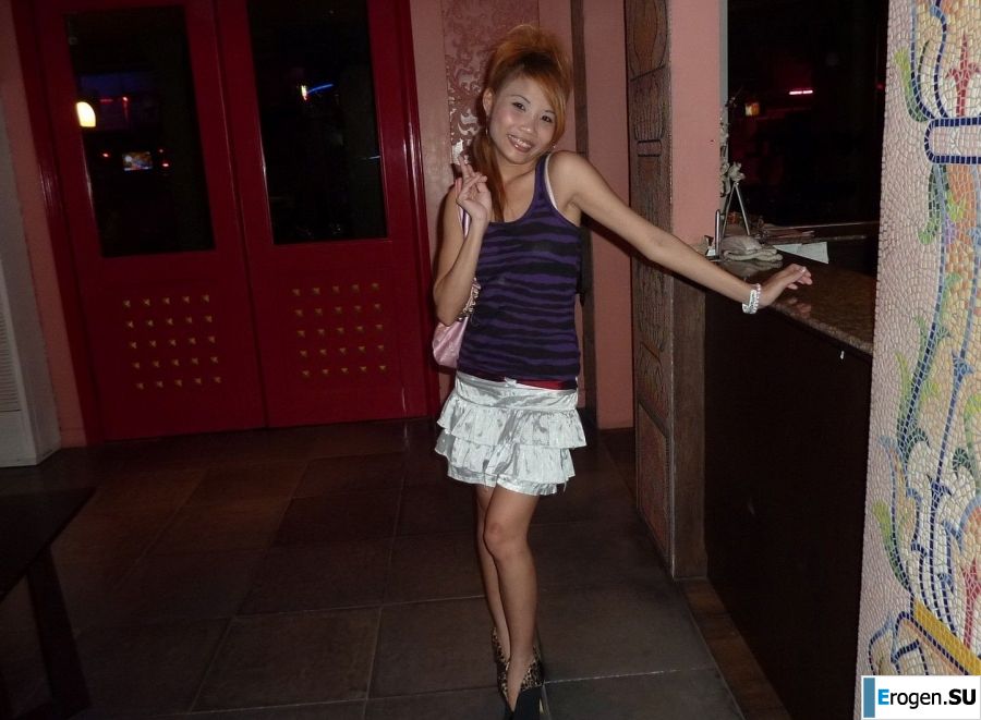 called a Thai prostitute in the room. Photo 28