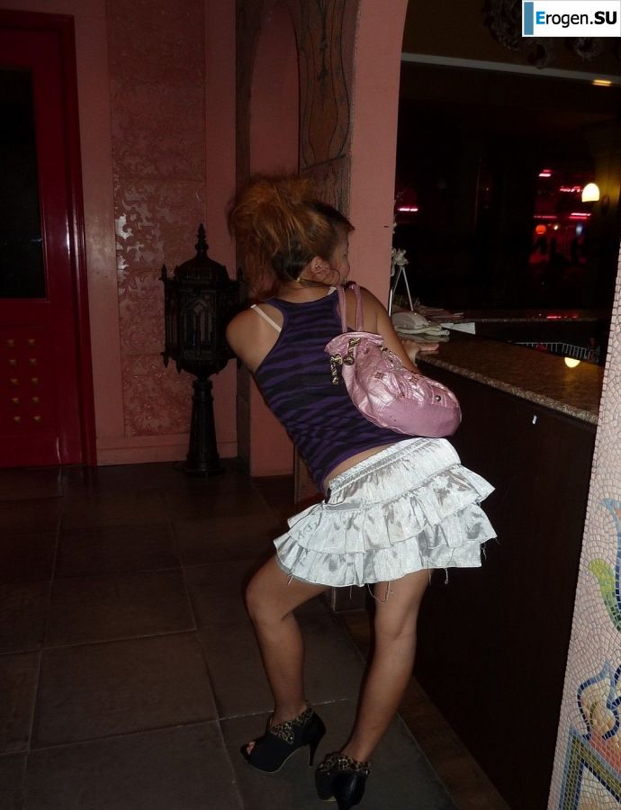 called a Thai prostitute in the room. Photo 29