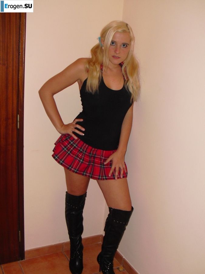 the depraved blonde showed herself outside the city. Photo 46