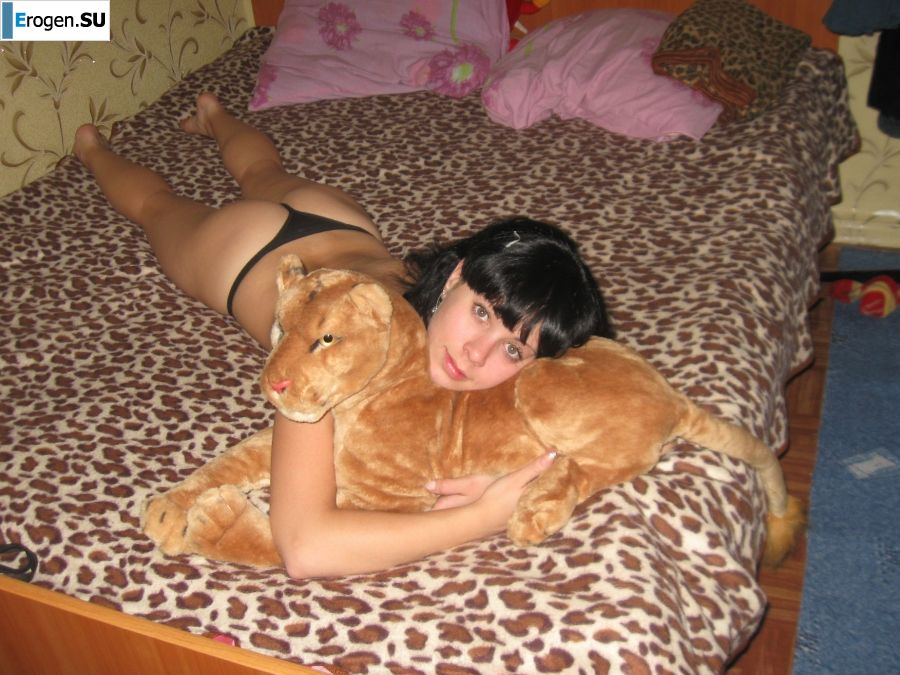 a young couple gets fucked and resting. Photo 13