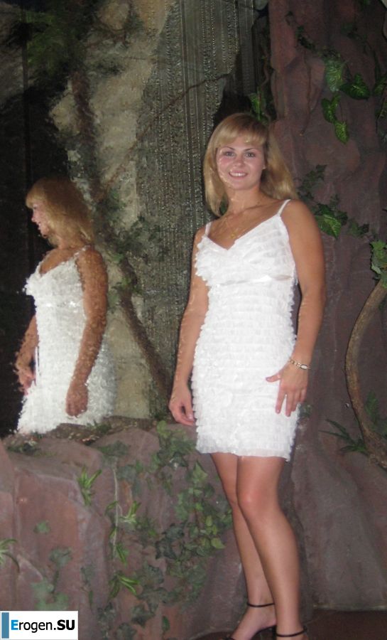 naked girl with a camera. Photo 33