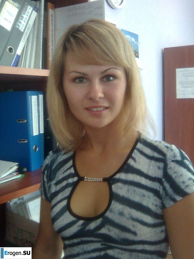 naked girl with a camera. Photo 40