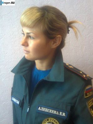 naked girl with a camera. Thumb 29