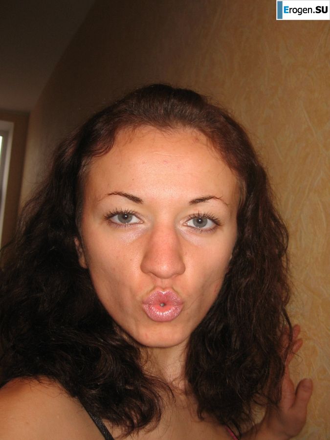 молодая пара тусуется без трусов. Фото 20