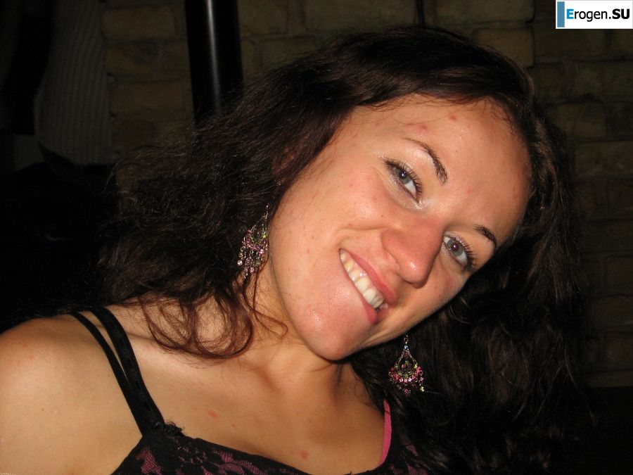 молодая пара тусуется без трусов. Фото 24