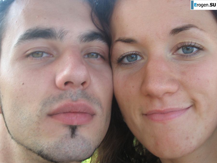 молодая пара тусуется без трусов. Фото 33