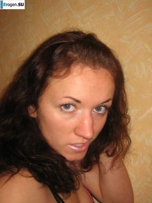 молодая пара тусуется без трусов. Эскиз 18