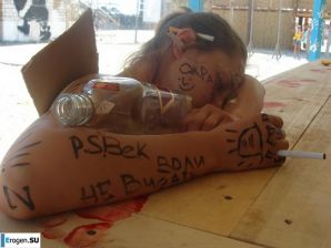 wedding and honeymoon of a blonde model. Thumb 40