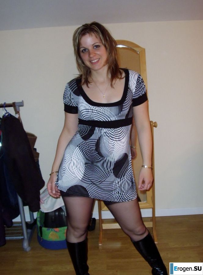 a magnificent girl undressed waiting for his cock. Photo 23