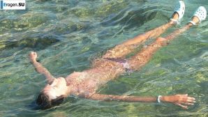 a peculiar tall girl with soft nipples. Thumb 40