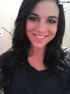 first-year student selfies. Thumb 18