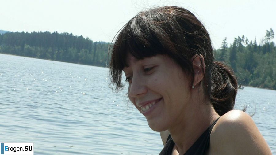 a peculiar tall girl with soft nipples. Part 2. Photo 10