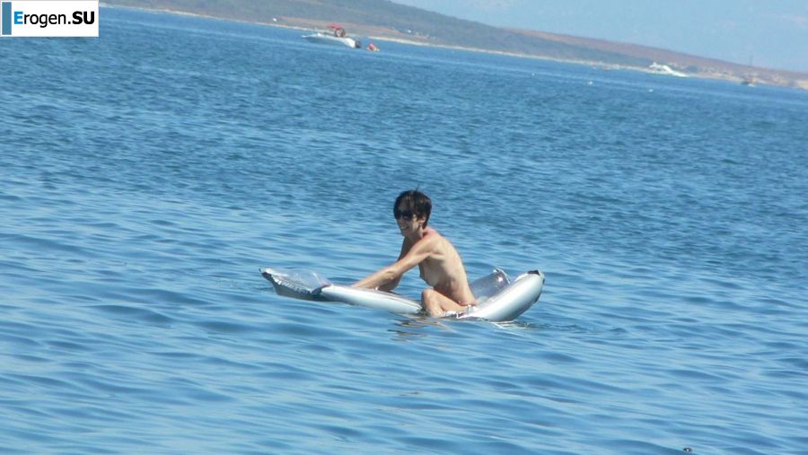 a peculiar tall girl with soft nipples. Part 2. Photo 23