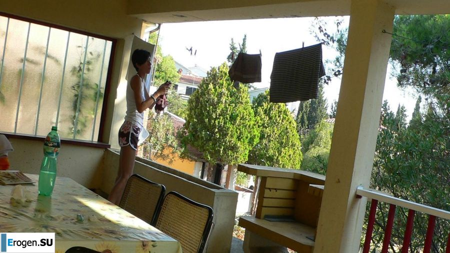 a peculiar tall girl with soft nipples. Part 2. Photo 28