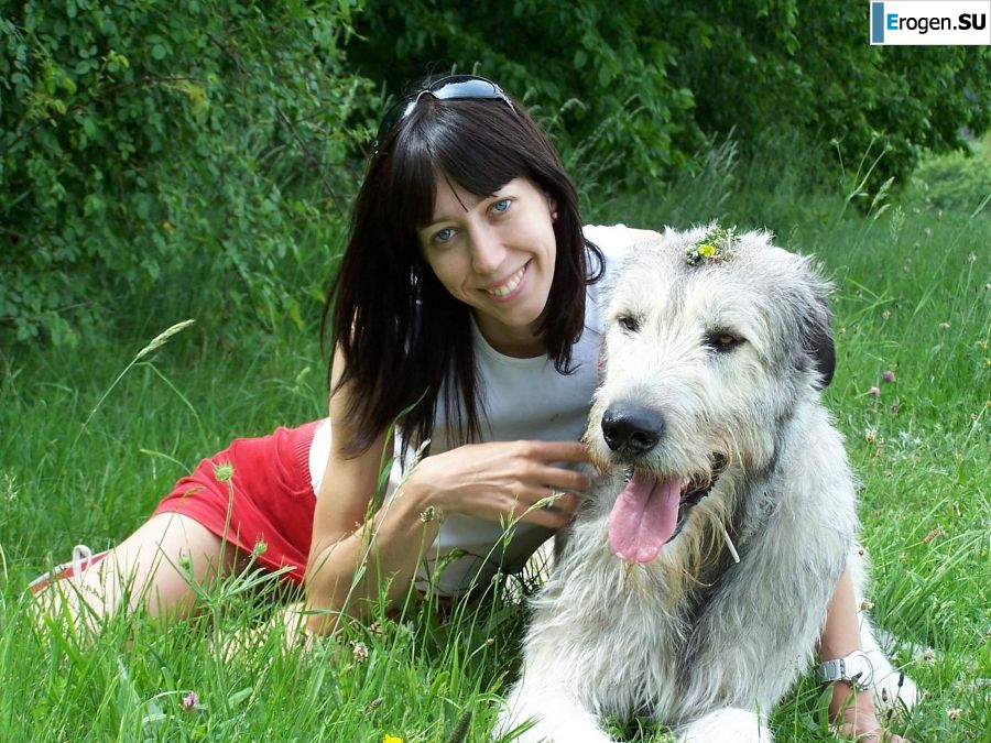 a peculiar tall girl with soft nipples. Part 2. Photo 3