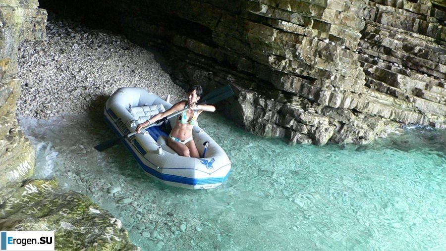 a peculiar tall girl with soft nipples. Part 2. Photo 31