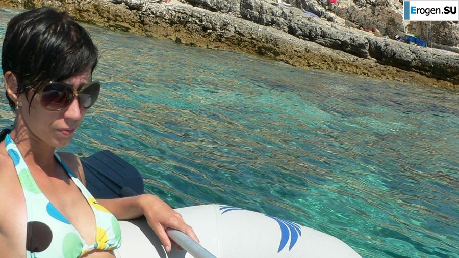 a peculiar tall girl with soft nipples. Part 2. Photo 34