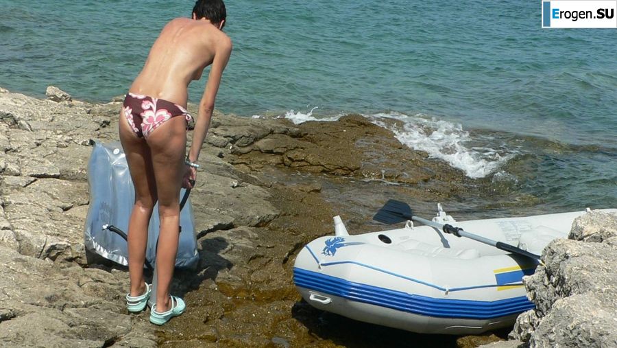 a peculiar tall girl with soft nipples. Part 2. Photo 38