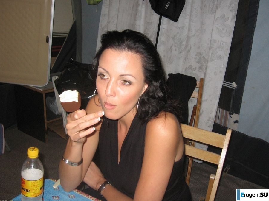 sexy baby lifeguard on the beach. Photo 34