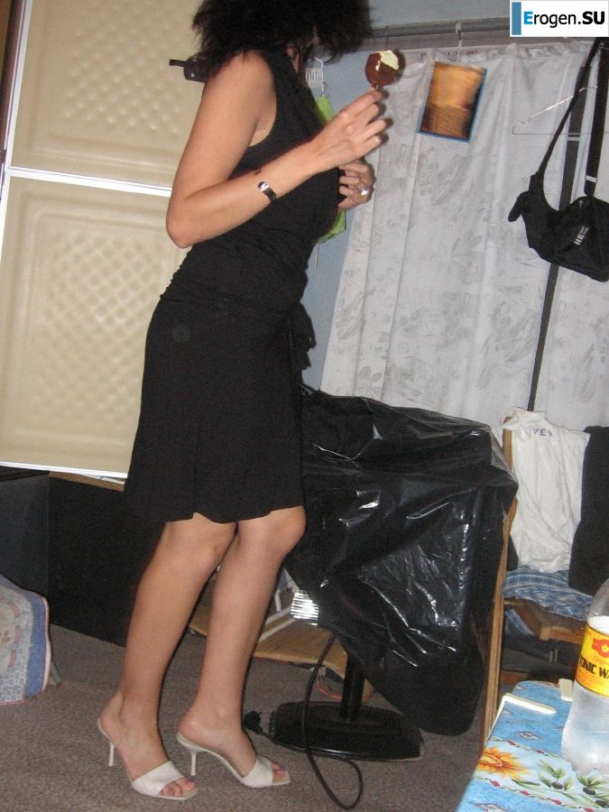 sexy baby lifeguard on the beach. Photo 37