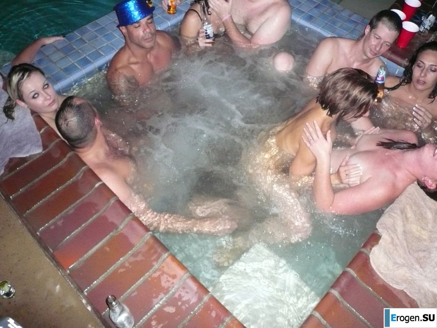 lecherous orgy in a country mansion. Photo 24