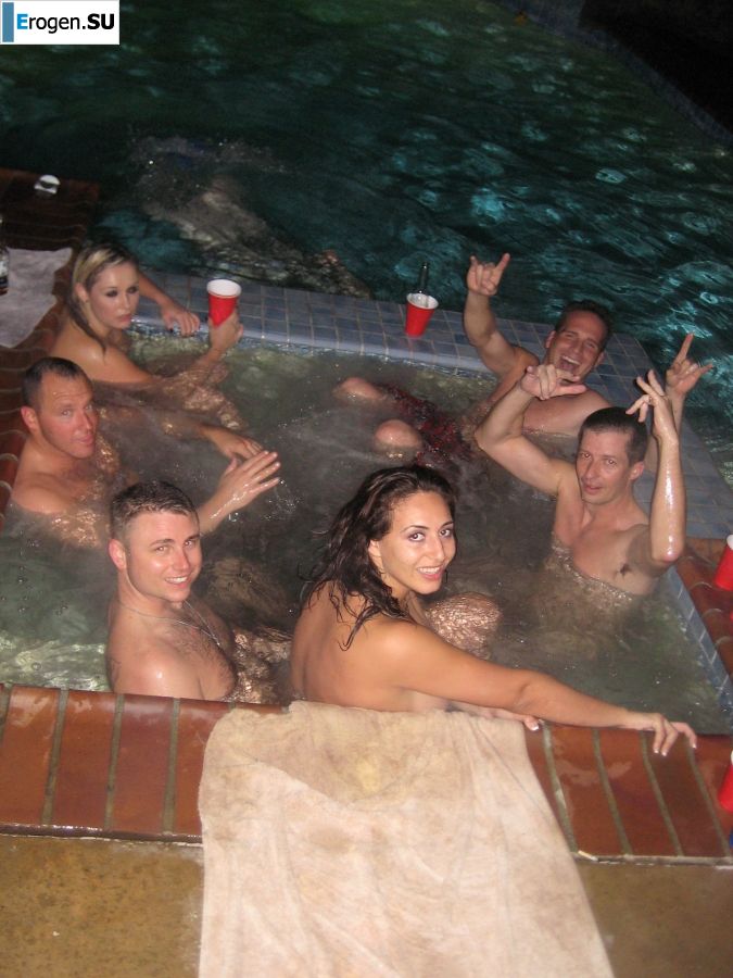 lecherous orgy in a country mansion. Photo 28