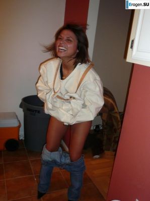 lecherous orgy in a country mansion. Thumb 21