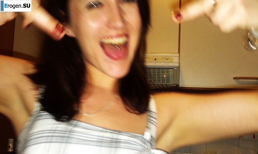 из телефона соседки лезбиянки. Фото 13