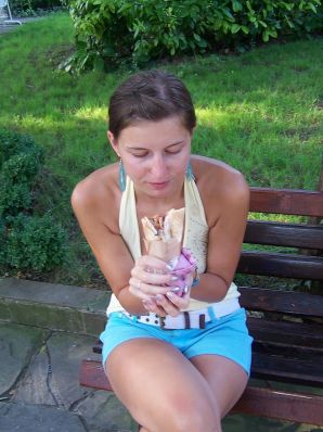 студентка на чешском курорте. Эскиз 48