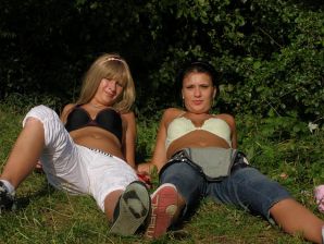 two girlfriends without bras by the river. Thumb 39