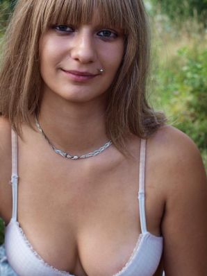 two girlfriends without bras by the river. Thumb 4