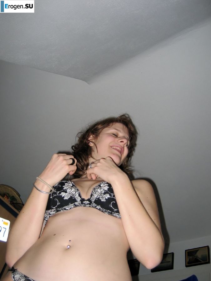 brought the guy to her room. Photo 4