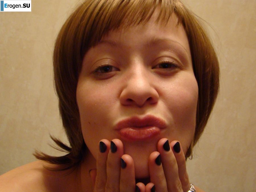 miss nude positive and her guys. Photo 4