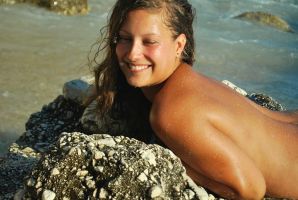 beach nudism and several girlfriends. Thumb 16