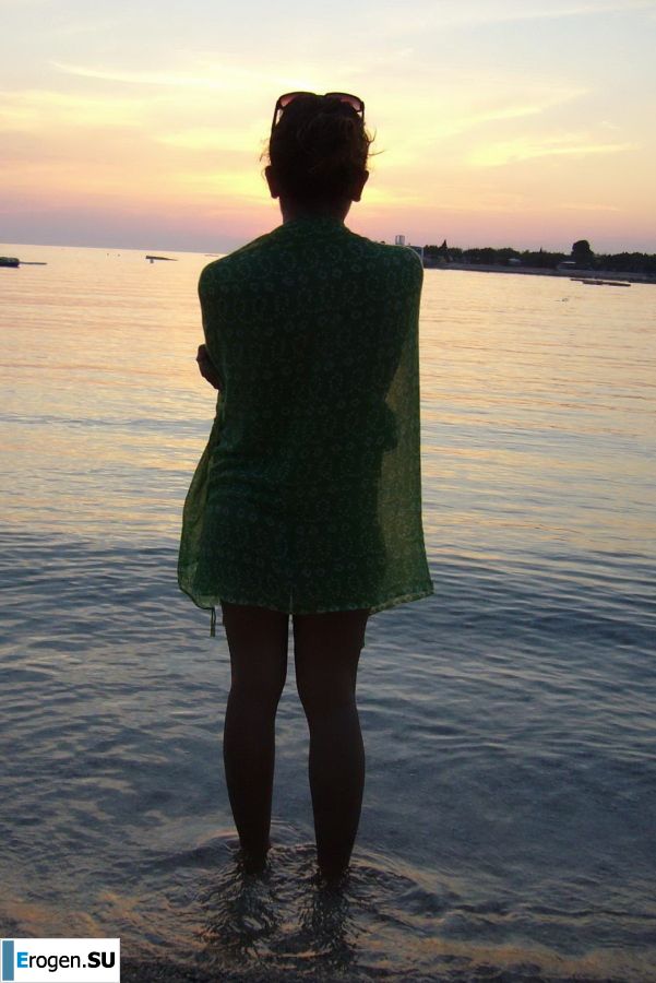 the nudist at the campsite is resting. Photo 7